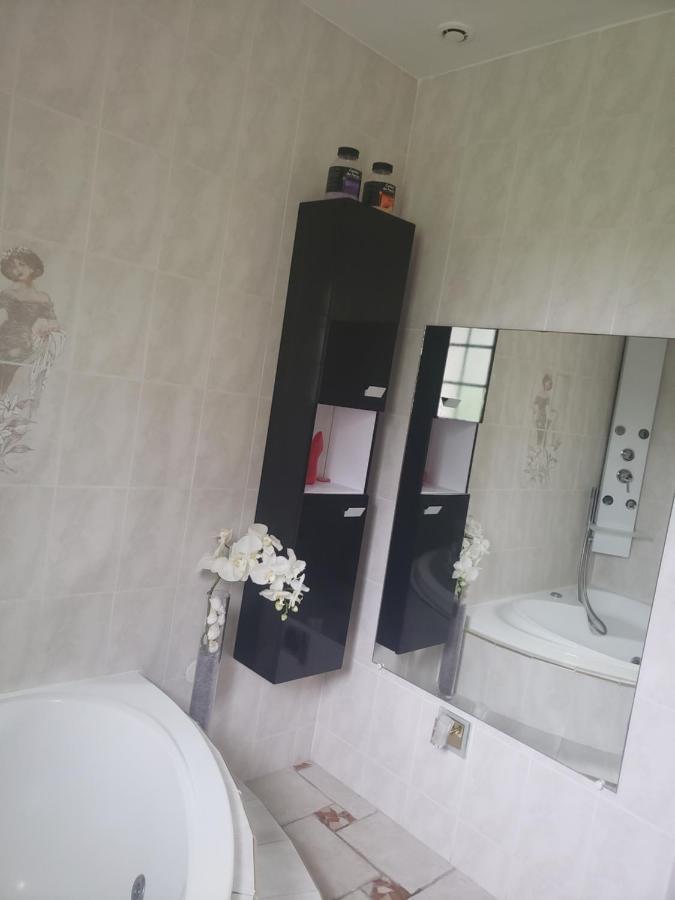 Appartement Miss G'Ainguette à Guereins Extérieur photo